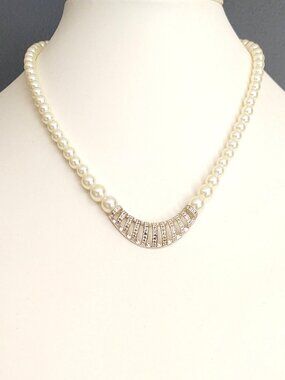 Faux creamy white pearl necklace with textured sparkly silver bar
